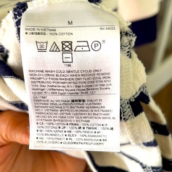 Nautical Banana Republic Light Weight Sweatshirt - Picture 6 of 6